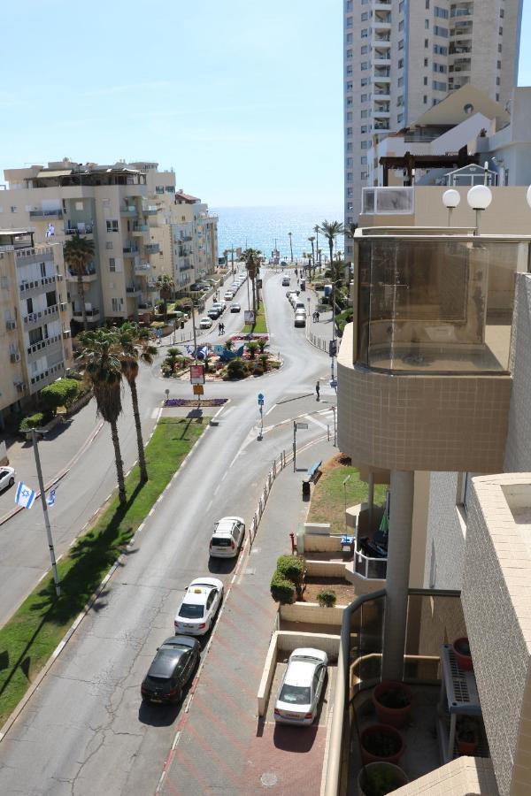 Beutifull View Of Batyam Lejlighed Bat Yam Eksteriør billede